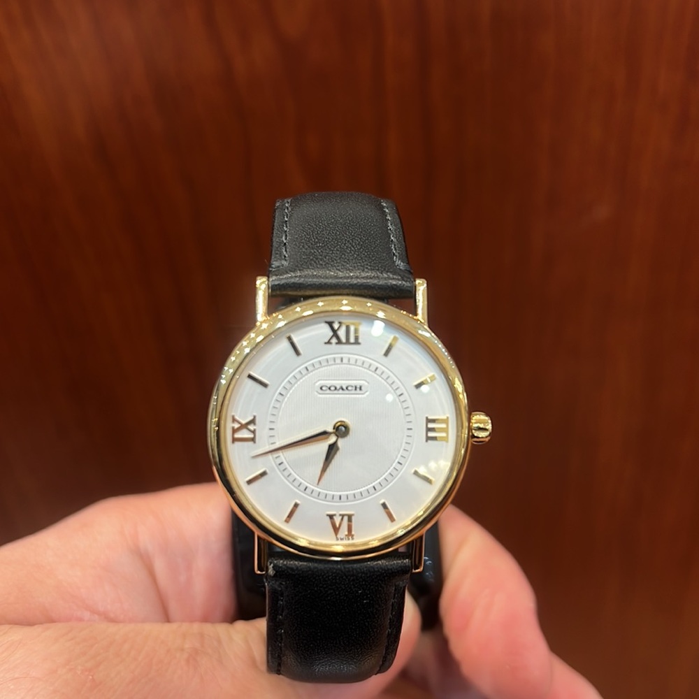 COACH Gold Round Unisex Watch white Roman Numeral Tapestry Dial